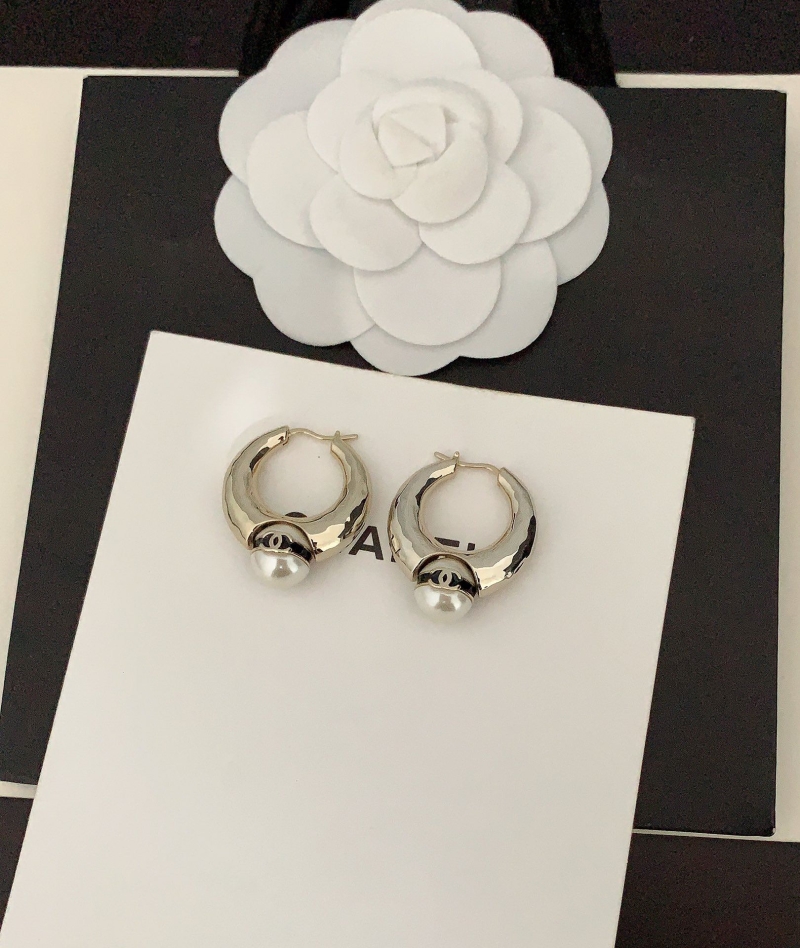 Ch**el earrings